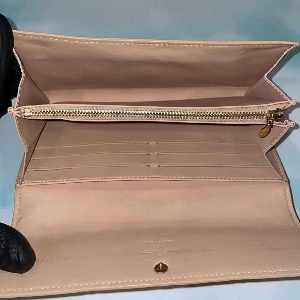 LOUIS VUITTON Monogram Vernis Sarah Bifold  Wallet - Picture 8 of 14